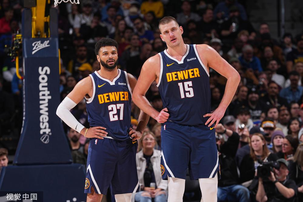 领衔的队伍 领衔的队伍