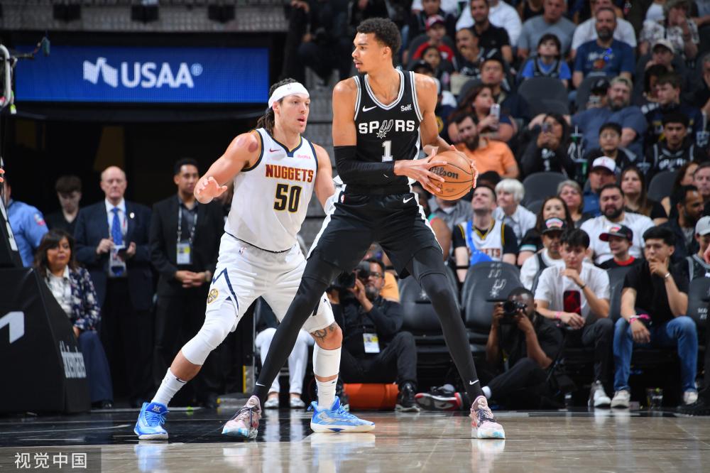 两位球星 两位球星