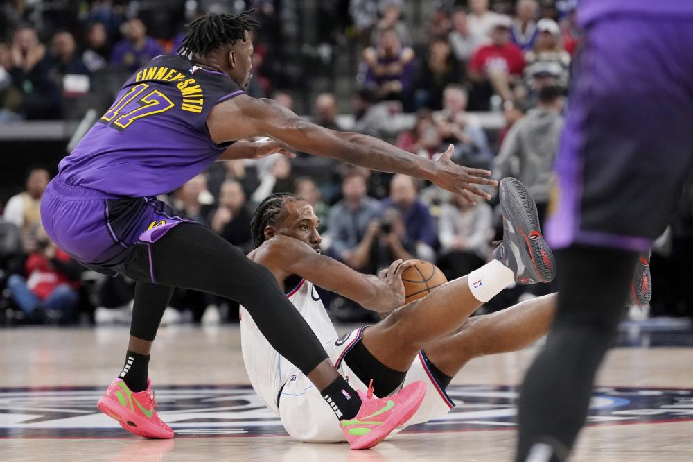 但西蒙斯的 但西蒙斯的